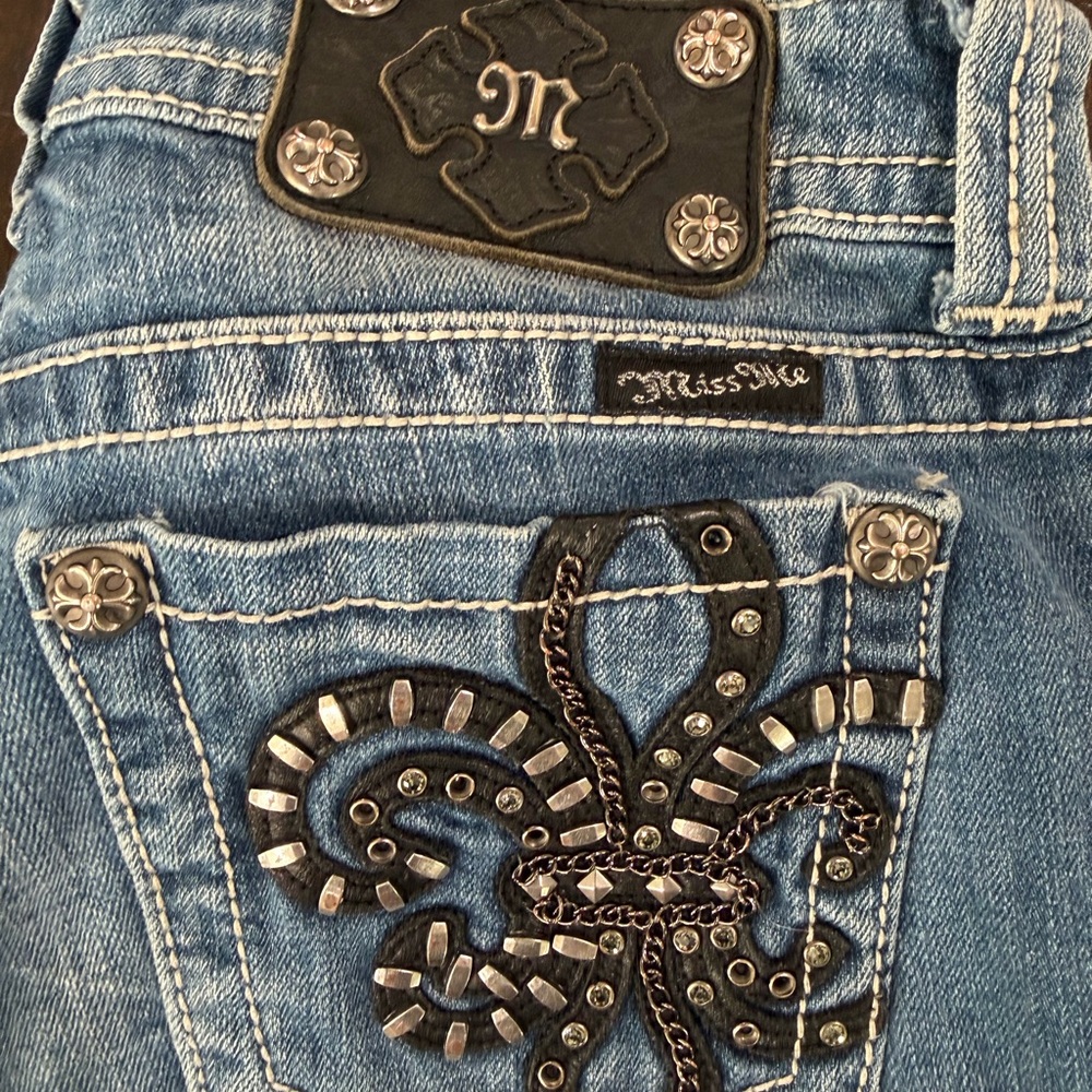 Miss Me Women's Faded Blue Boot Cut Jeans - Picture 2 of 8